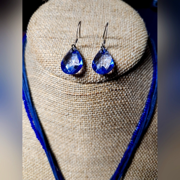 Blueberry Flower Pendant Statement Multistrand Necklace Earrings Set - Picture 2 of 4